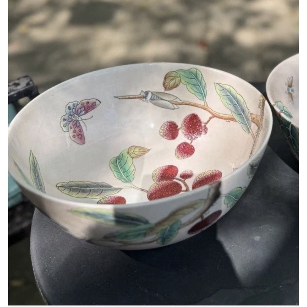 Vintage Chinoiserie Porcelain Fruit Bowl Butterfly Berry Botanical Large - Picture 2 of 12